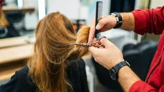 月1回？それとも季節ごと？本当に長さをキープできるカットの頻度とは