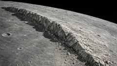 月はただの岩ではない――天文学者が「月はいまも縮み続けている」ことを証明